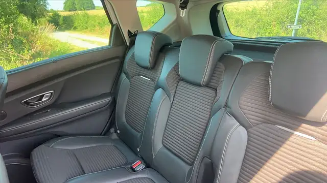 Renault Scenic view 9