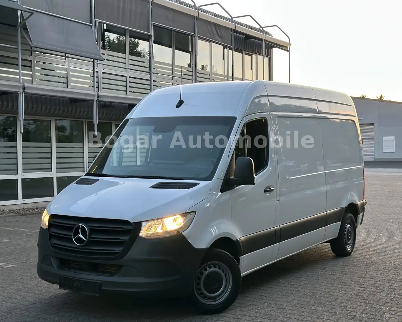 Mercedes-Benz Sprinter 311 CDI L2H2 *KAMERA*TEMPOMAT*AHK*SHZ* Weiß - 1