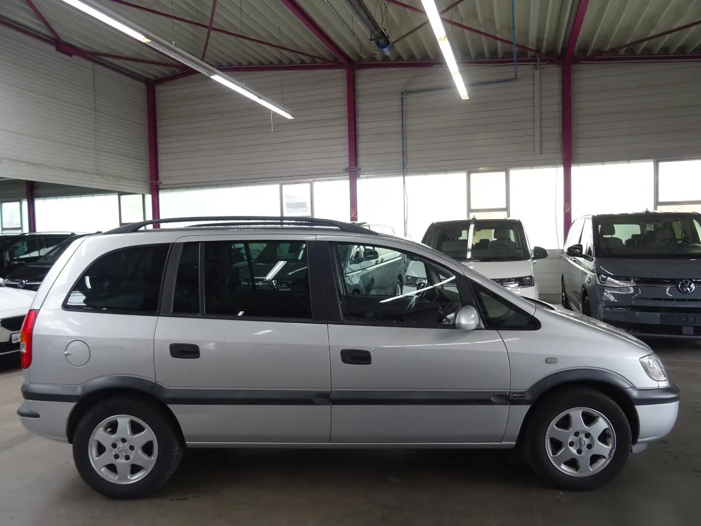 Opel Zafira 1.8**7 SITZ*AHK**TÜV BIS 08/2026** Silber - 2
