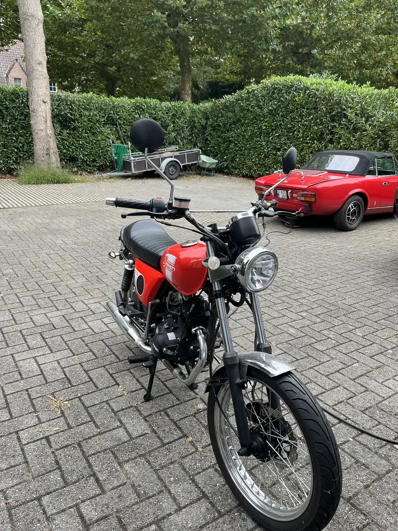 Mash Fifty Retro uitvoering Rojo - 1