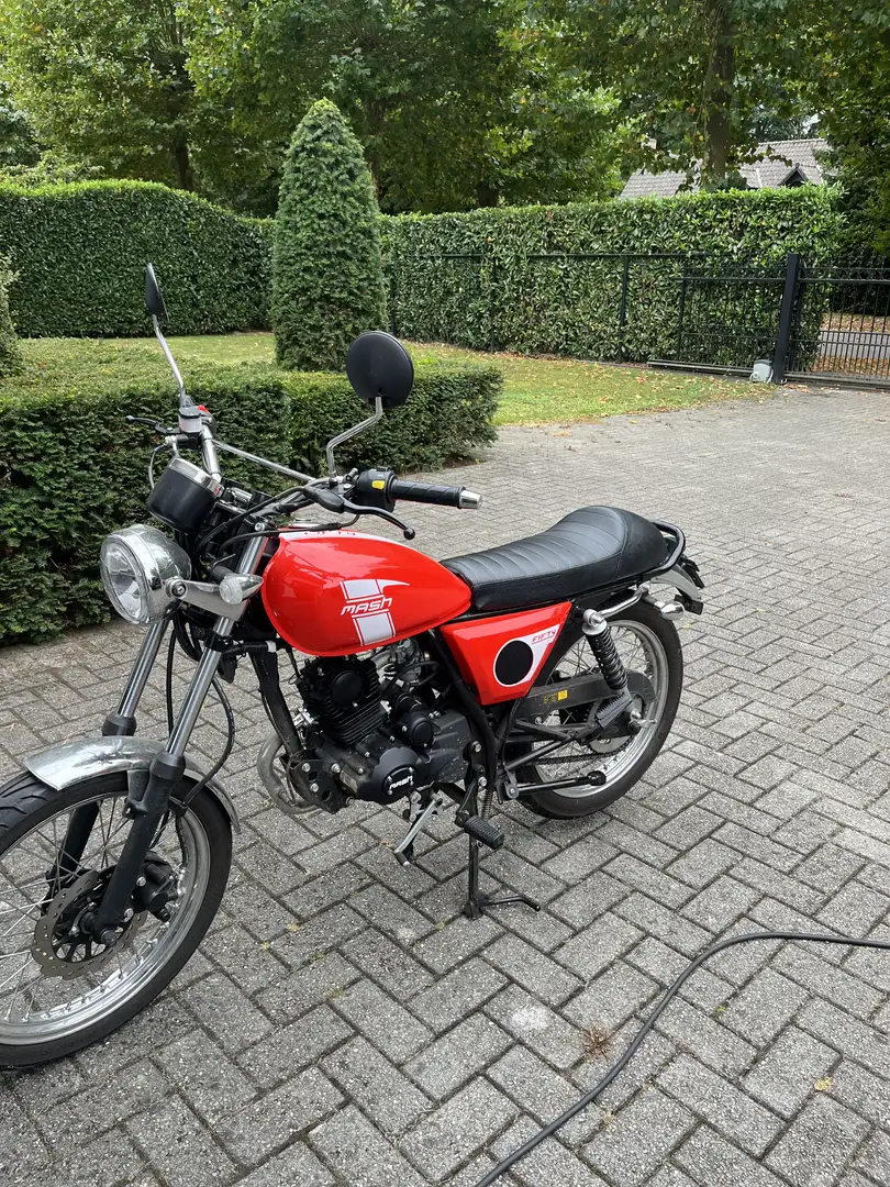 Mash Fifty Retro uitvoering Rojo - 2