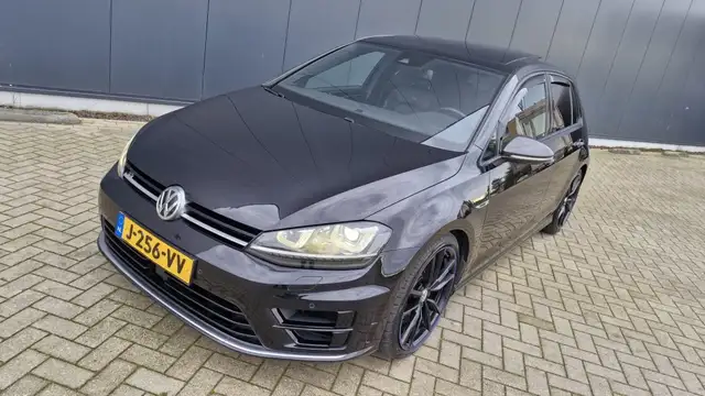 Volkswagen Golf R 2.0 TSI R 4Motion full option