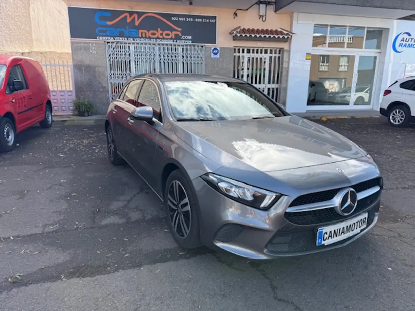 Mercedes-Benz A 250 250e 8G-DCT Gris - 2