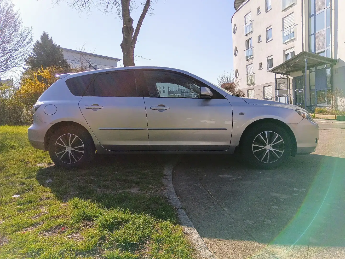 Mazda 3 1.6 Sport Active Plus Silber - 2