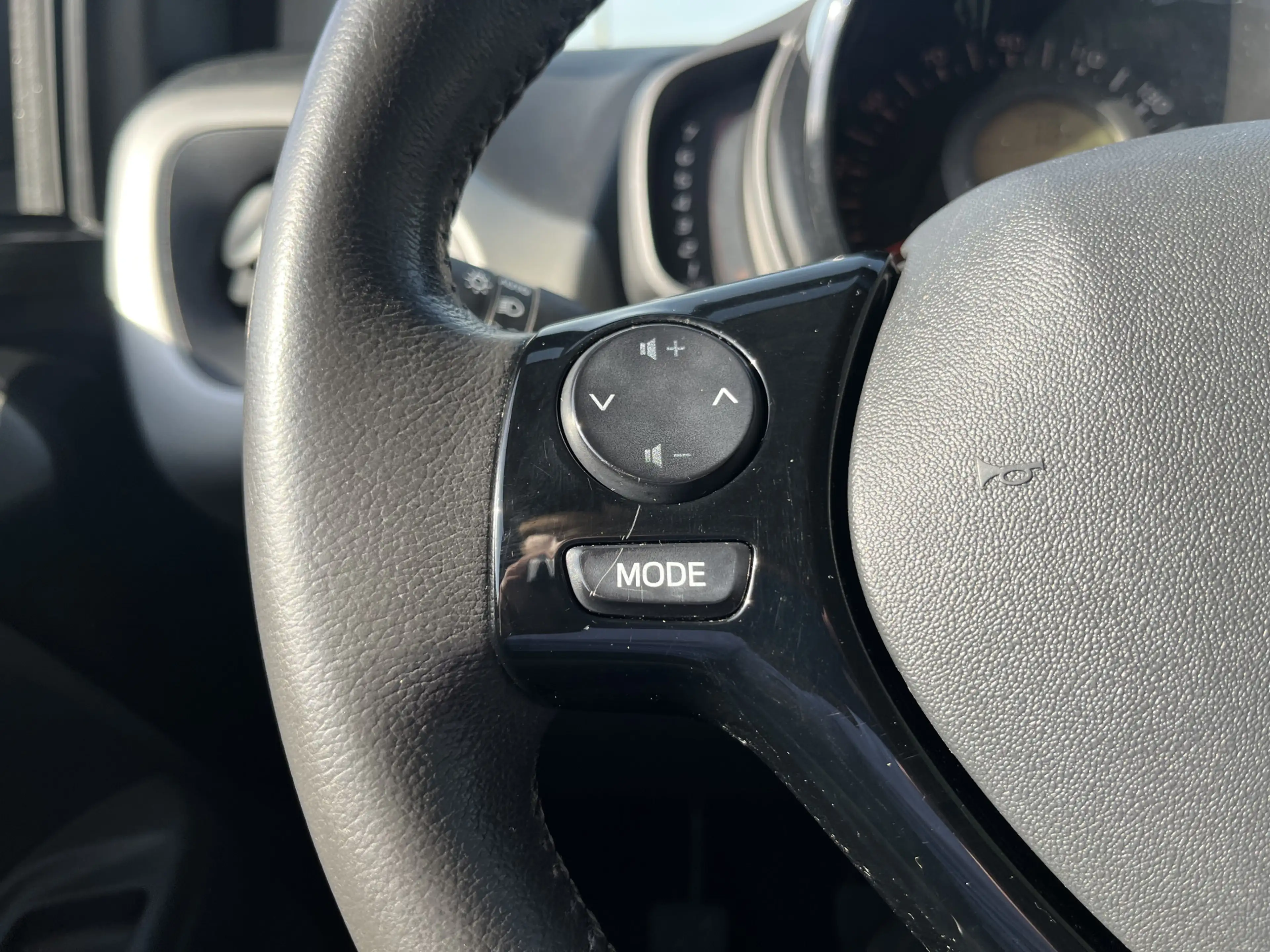 Peugeot 108 1.0 e-VTi Première / Camera / Elek.Ramen V / Keyle — photo 19