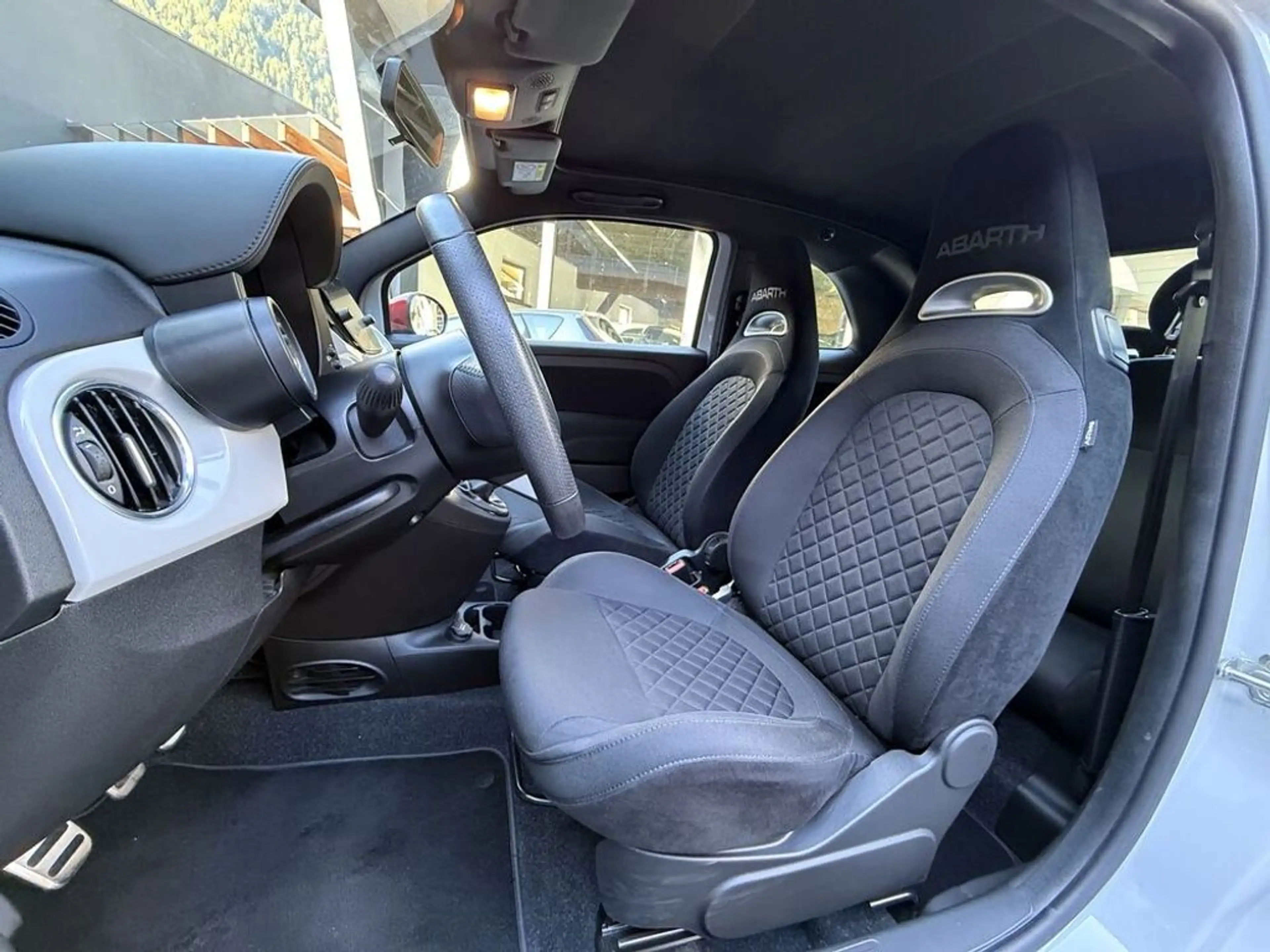 Abarth 500 595C Top Zustand wenig KM!! — photo 13
