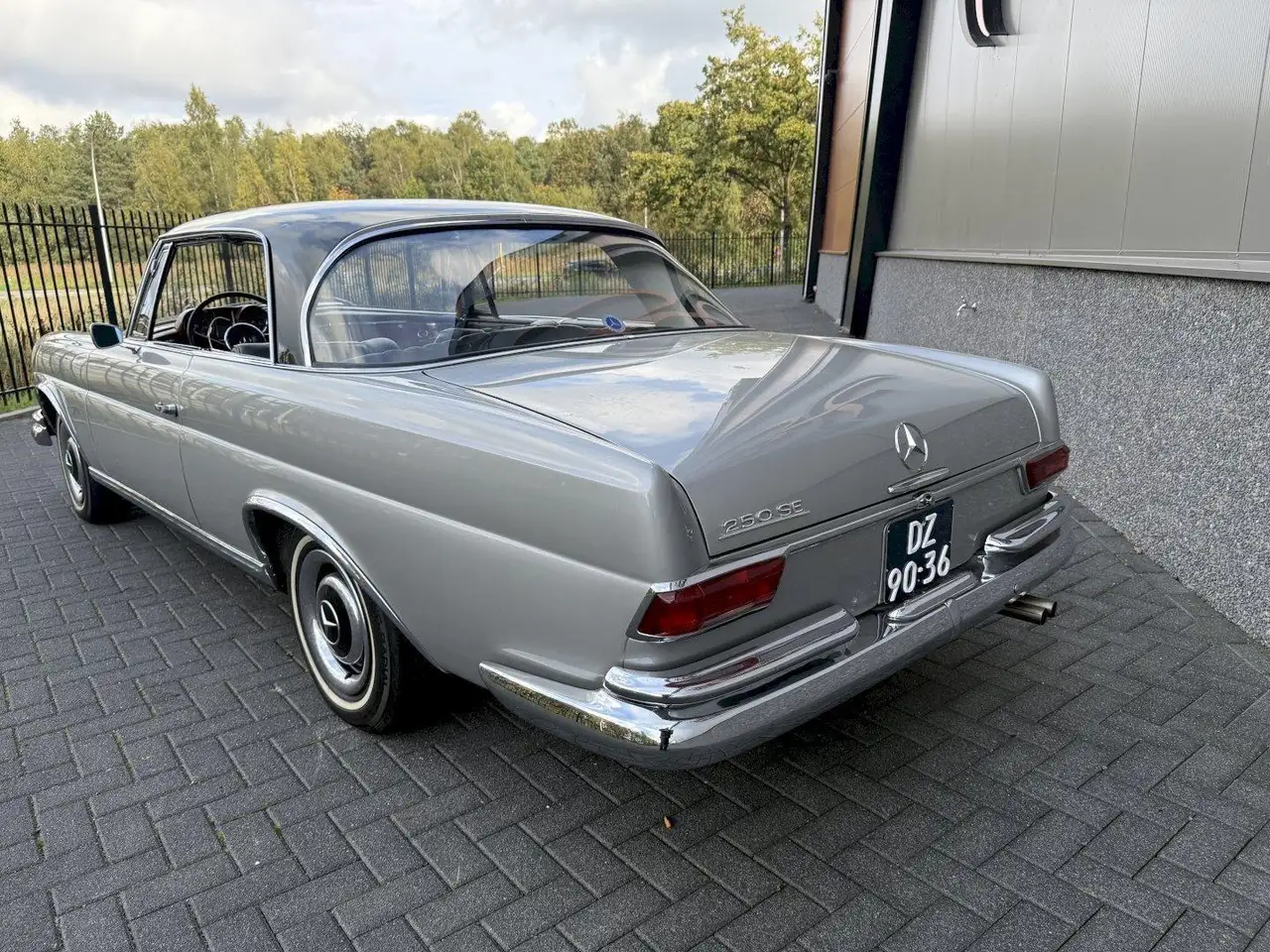 Mercedes-Benz 250 W111 250SE, foto 8