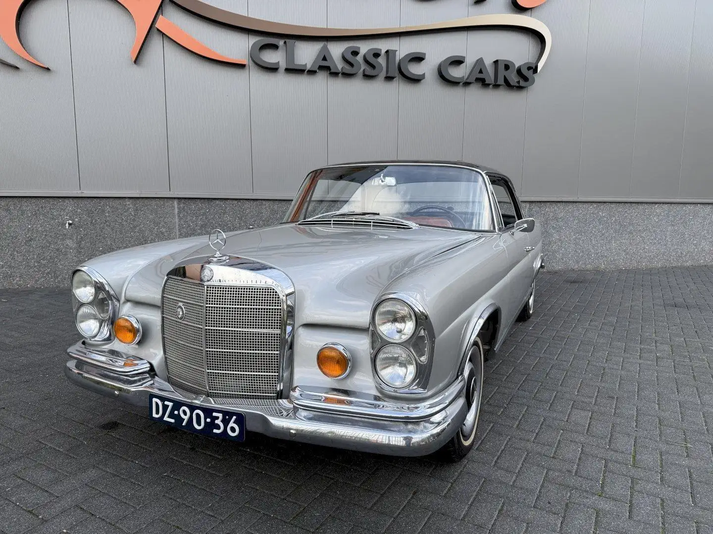 Mercedes-Benz 250 250SE handgeschakeld schuifdak Coupe Silber - 2