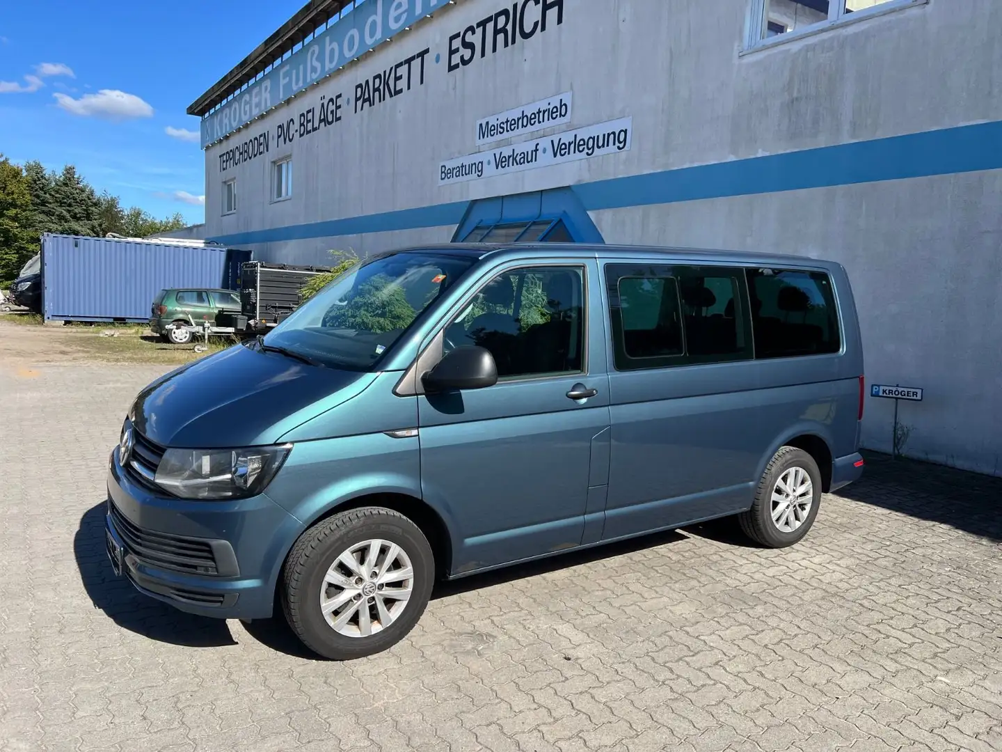 Volkswagen T6 Multivan 150PS Standheizung Scheckheft Tüv Grün - 1