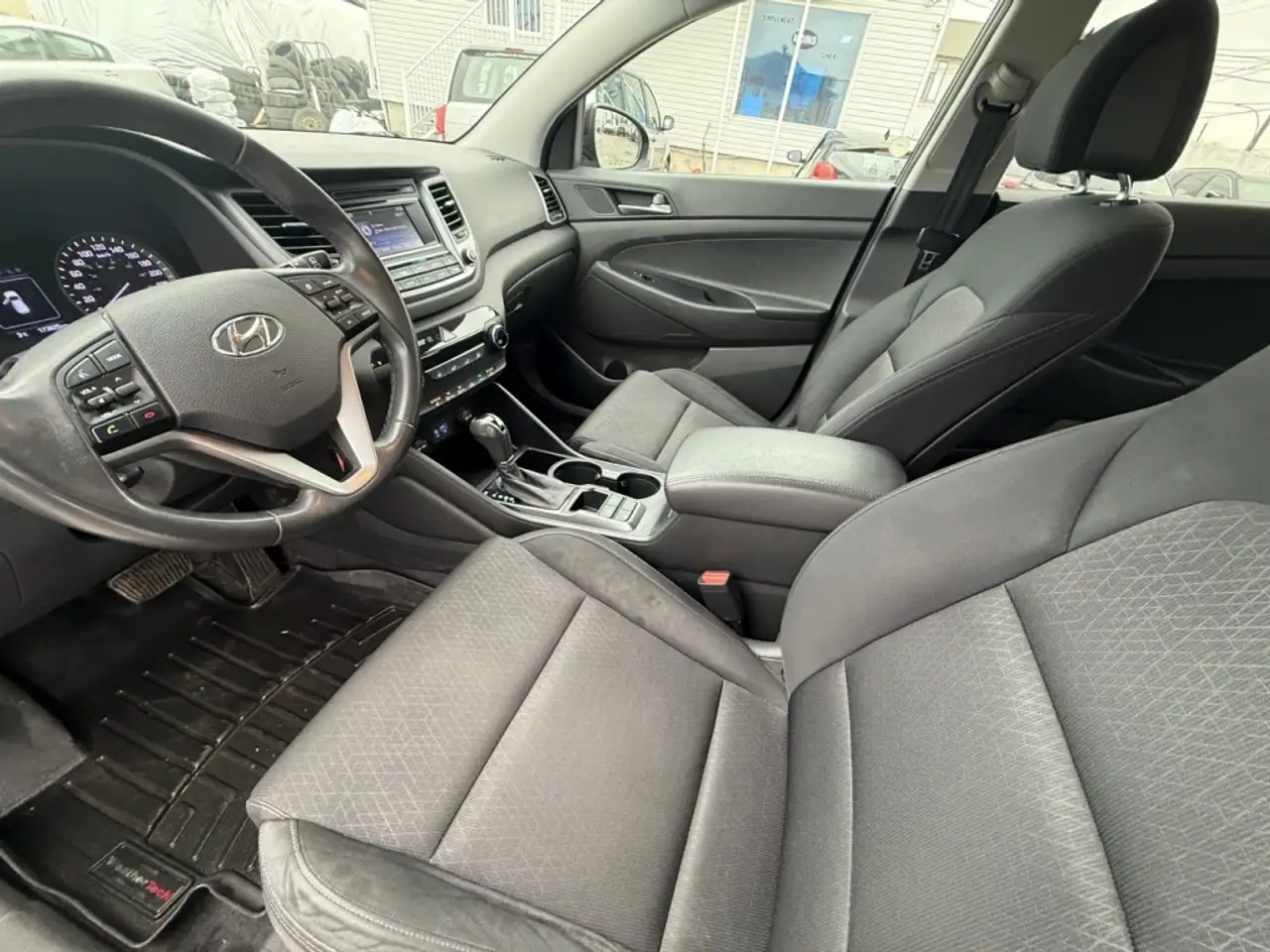 Hyundai TUCSON снимка Hyundai TUCSON