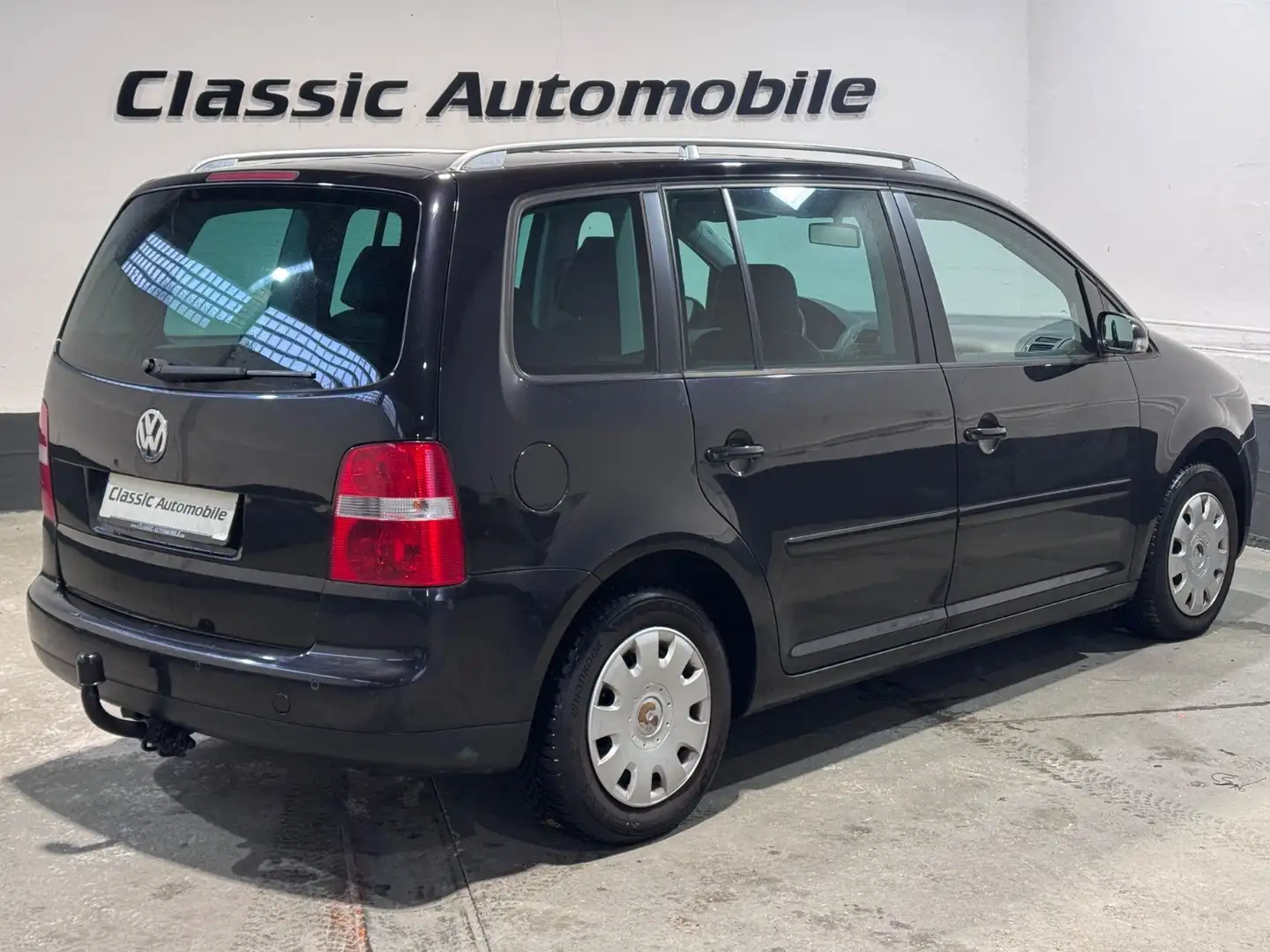 Volkswagen Touran Highline *Vollleder*Sitzheizung*Parkhilfe Schwarz - 2