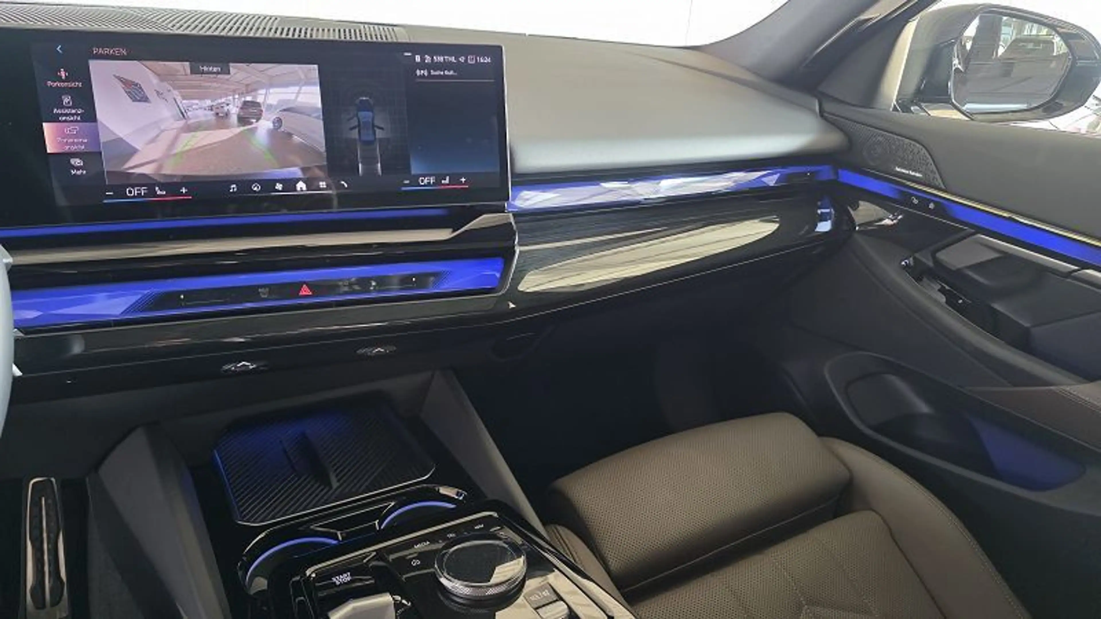 BMW i5 40 eDrive M Sport Pan*LED*Nav*Kam+Park*Sound — photo 12