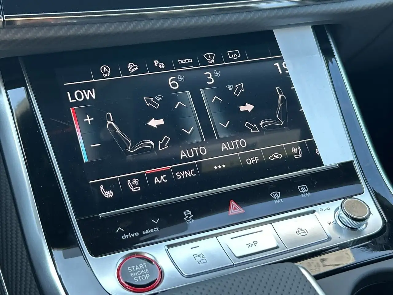 Audi RS Q8 снимка Audi RS Q8