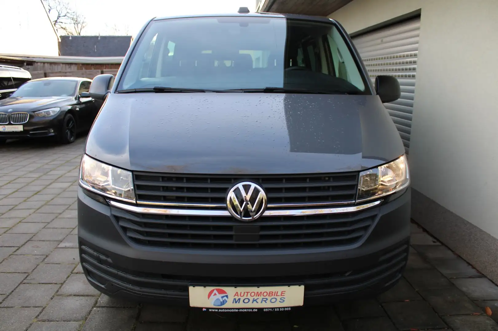 Volkswagen T6.1 Kombi DSG LR Klimaanlage Sitzhzg Tempomat DAB+ PDC AHK Gris - 2