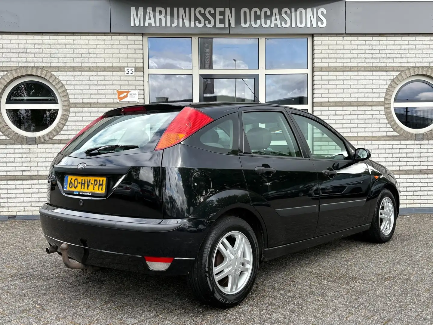 Ford Focus 1.6-16V Trend |Airco,Trekhk| Чорний - 2