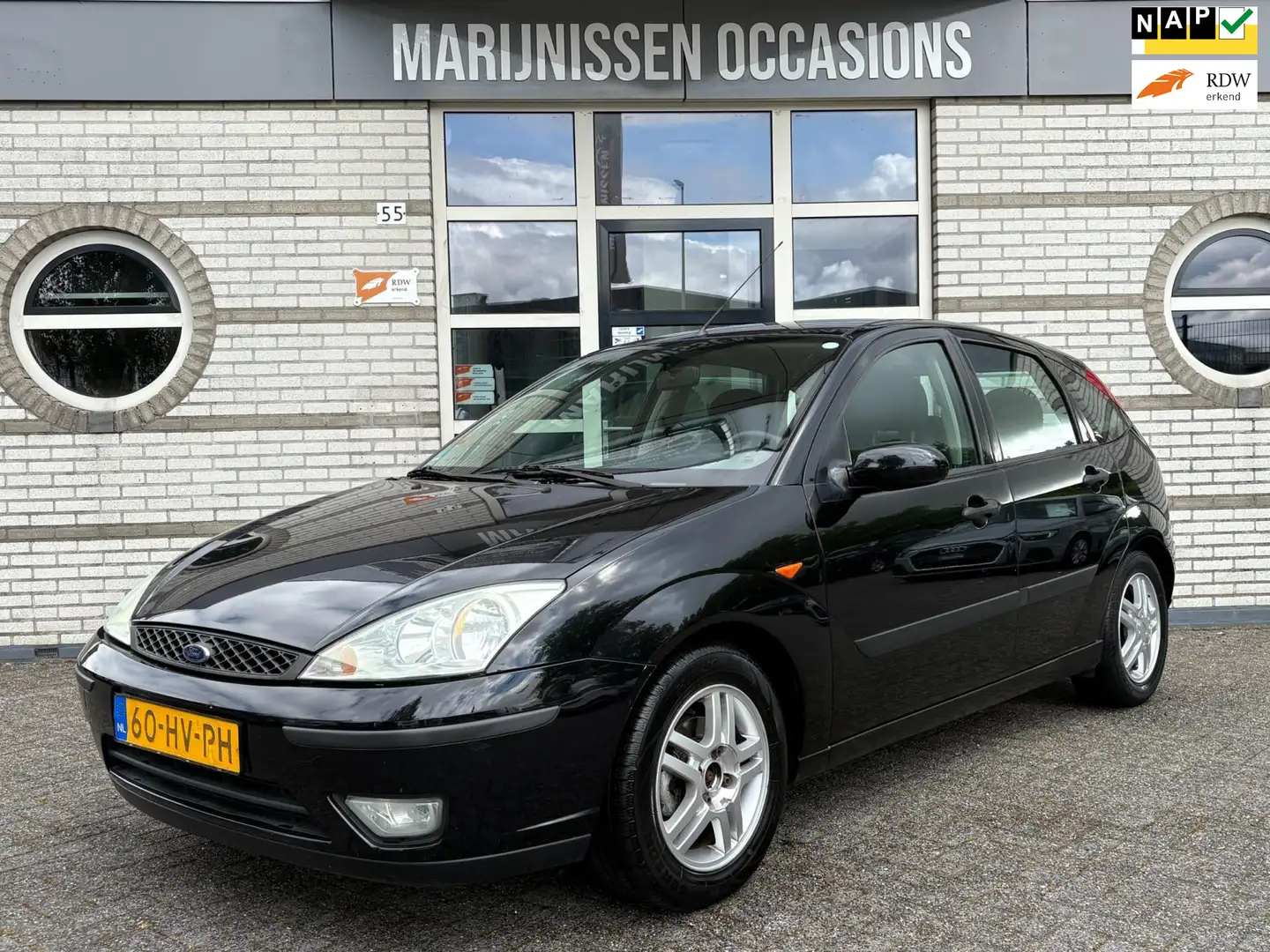 Ford Focus 1.6-16V Trend |Airco,Trekhk| Чорний - 1