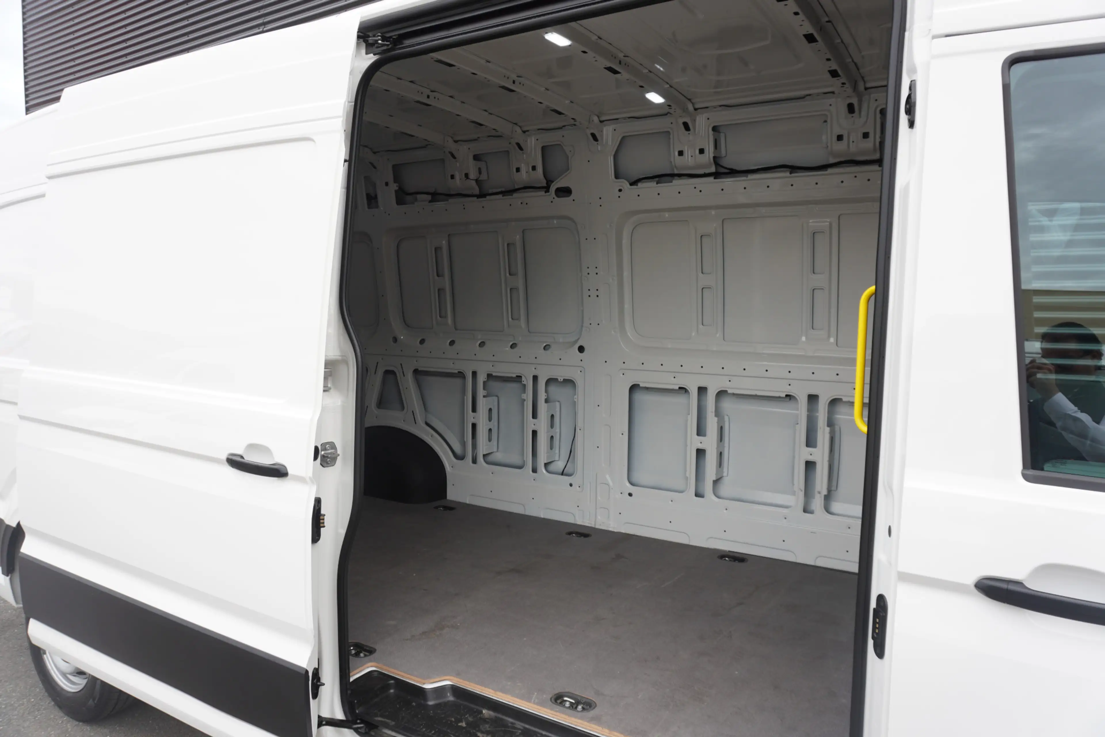 Volkswagen Crafter 180pk L4H3/L3H2 Apple Carplay Camera Navigatie Cru — photo 12