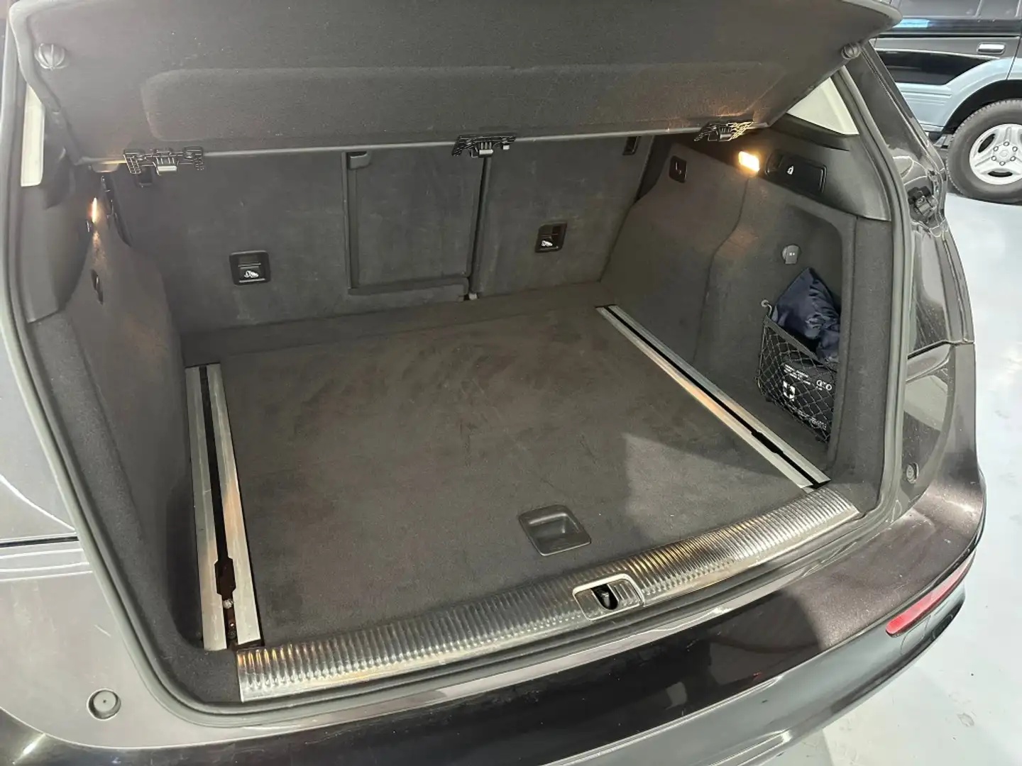 Audi Q5 2.0TDI CD quattro Offroad Ed. S-T 190 Gris - 2