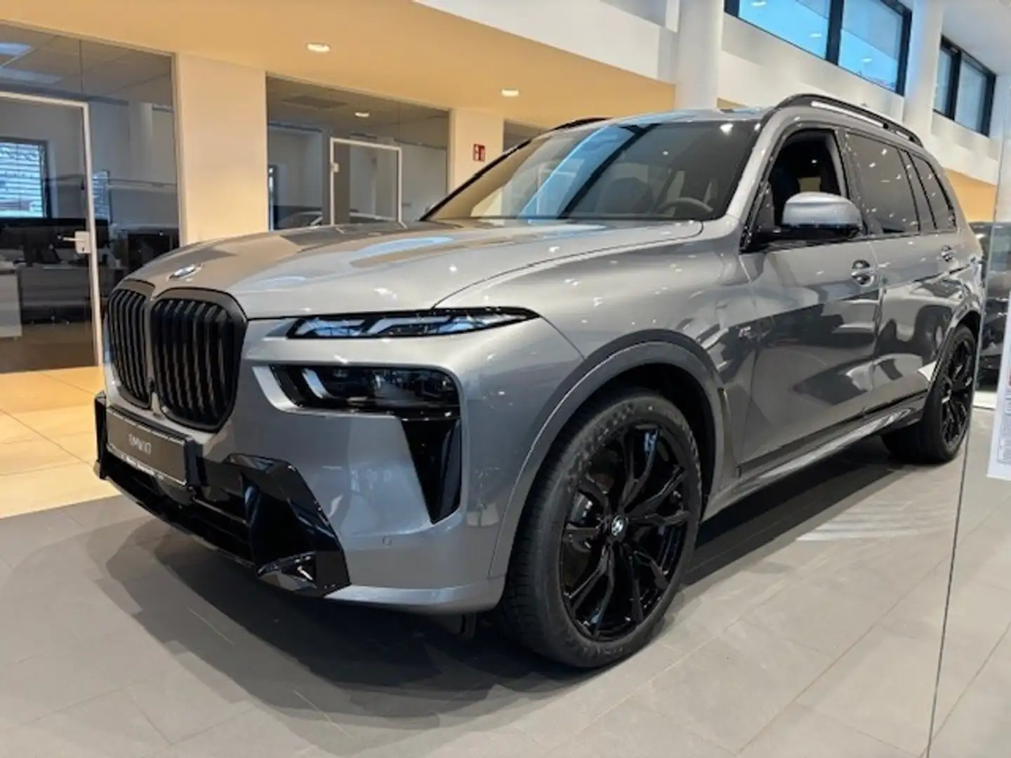 BMW X7 xDrive40d M Sportpaket Grau - 1