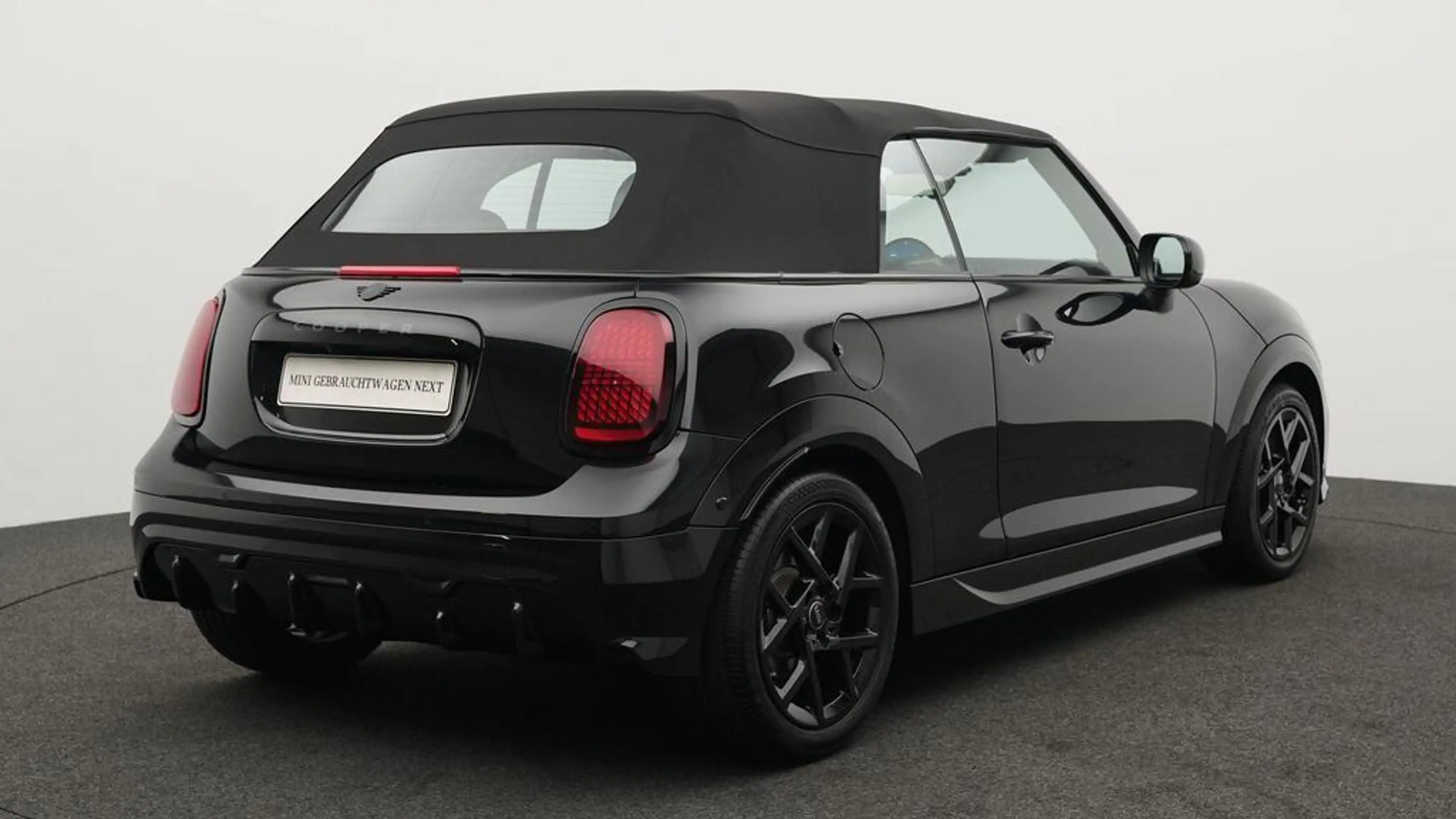 MINI Cooper C Cabrio John Cooper Works Trim — photo 7