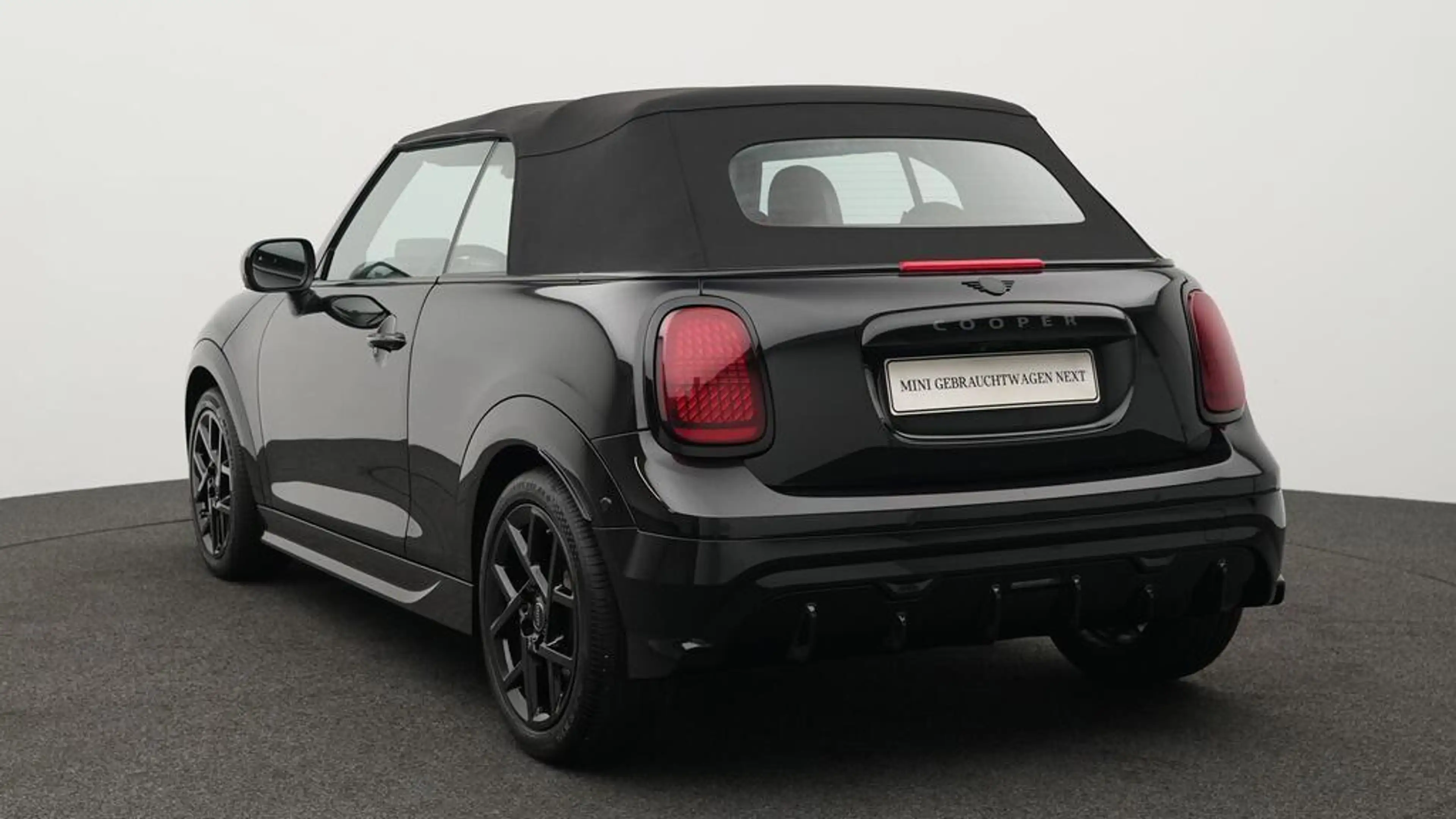 MINI Cooper C Cabrio John Cooper Works Trim — photo 4