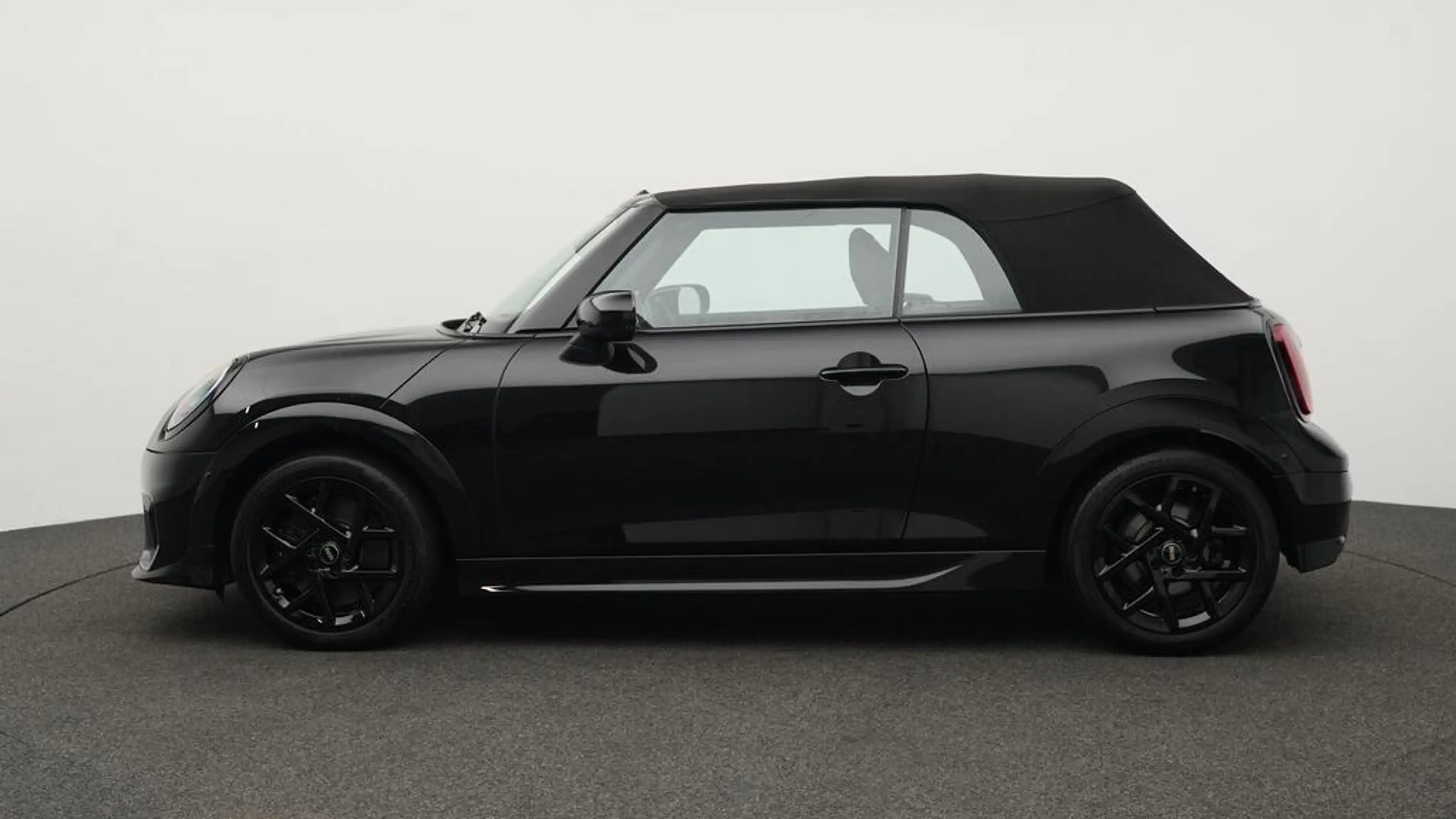 MINI Cooper C Cabrio John Cooper Works Trim — photo 3