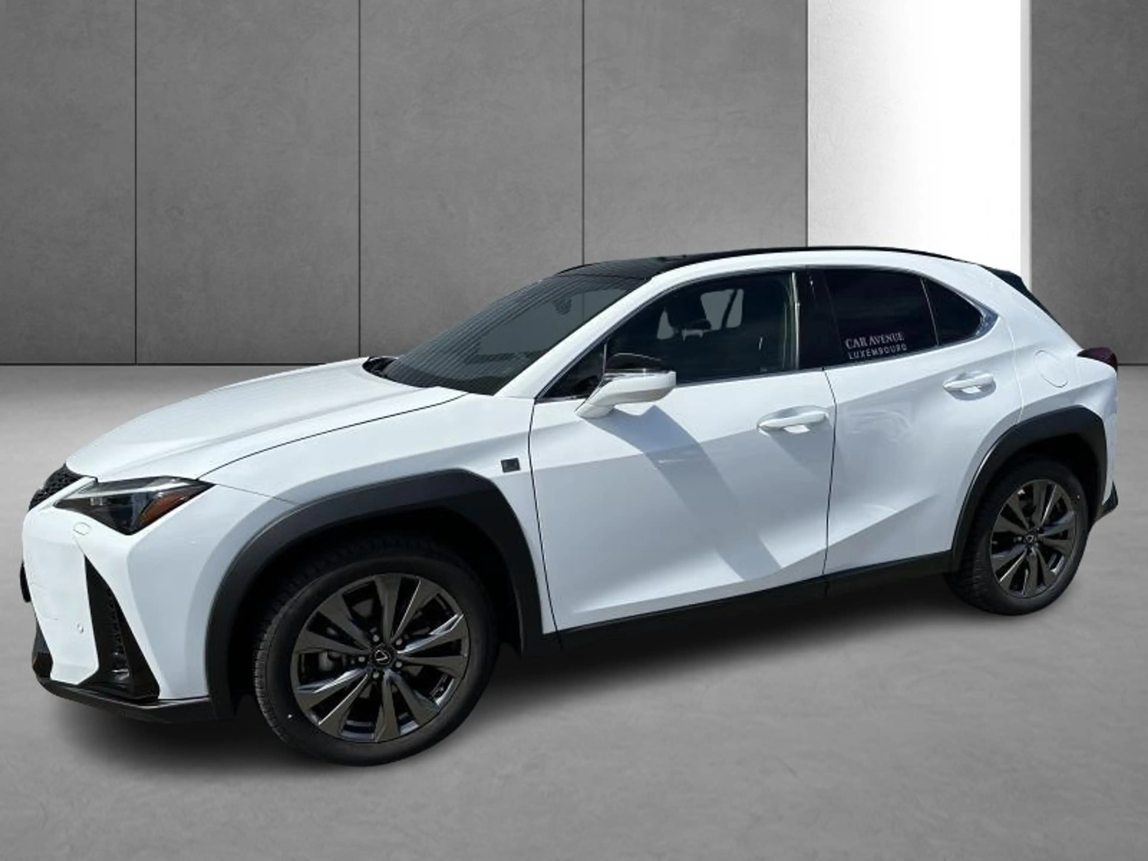 Lexus UX 250h F SPORT Design — photo 4