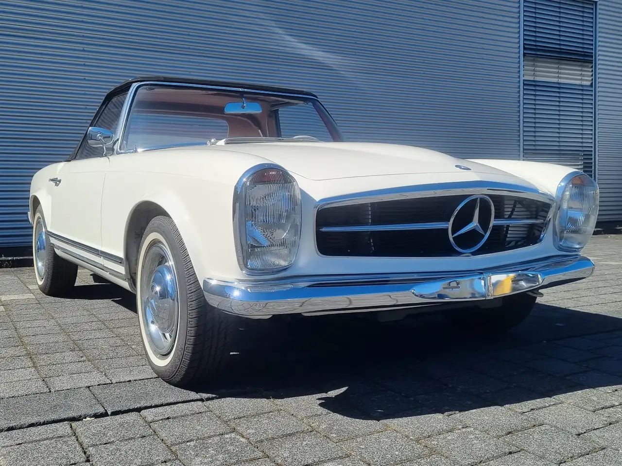 Mercedes-Benz SL 230
