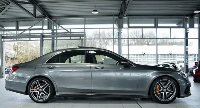 Mercedes-Benz Unknown Model view 6