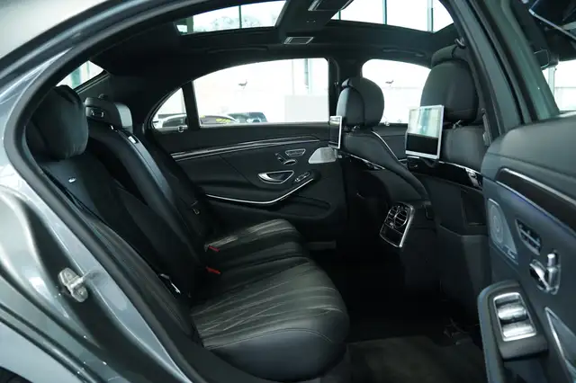 Mercedes-Benz Unknown Model view 12