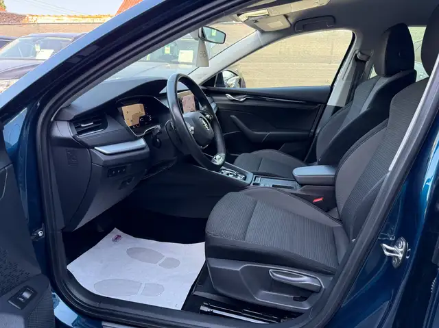 Skoda Octavia view 12
