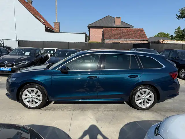 Skoda Octavia view 8