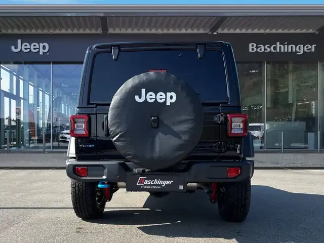 Jeep Wrangler view 4