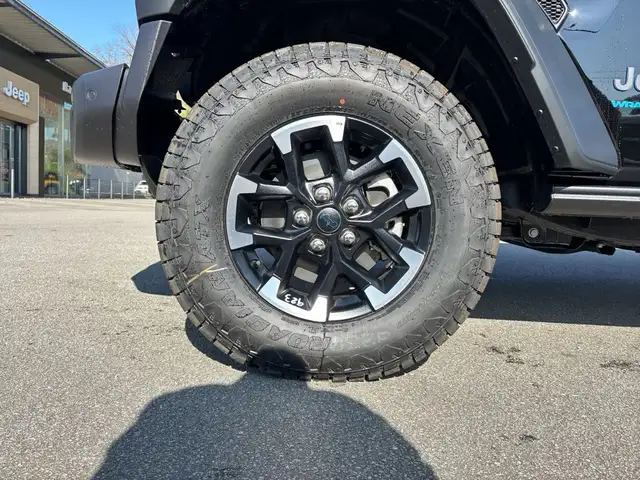 Jeep Wrangler view 13