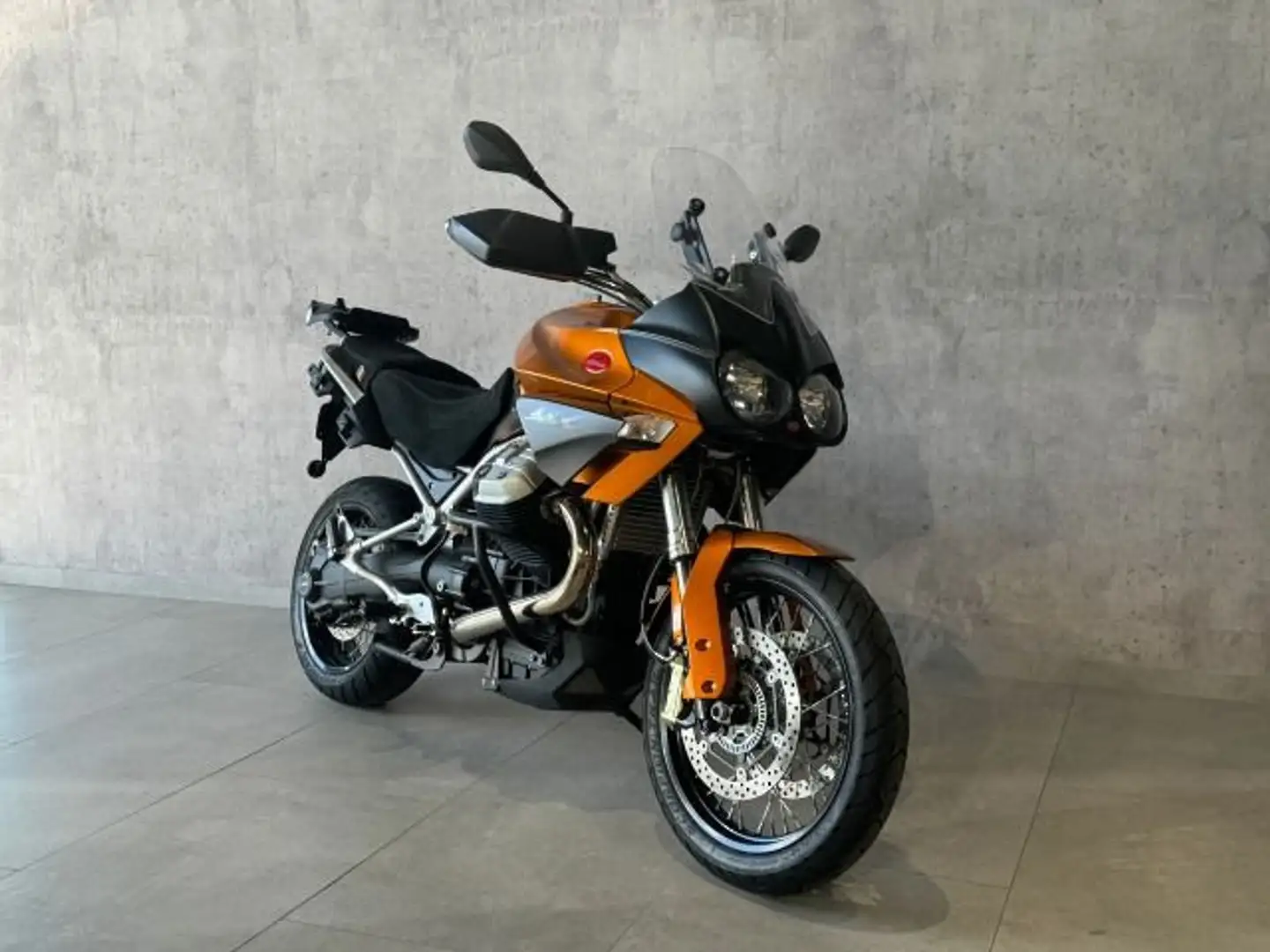 Moto Guzzi Stelvio 1200 8V Orange - 2