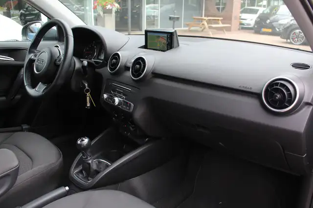 Audi A1 view 12