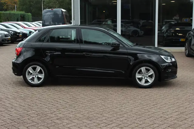 Audi A1 view 5