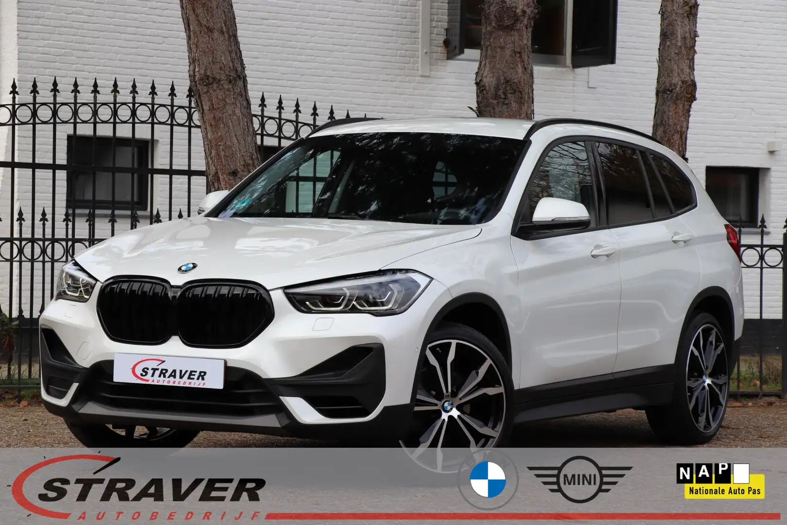 BMW X1 sDrive18i Executive |Sportstoelen |Styling 717M 20 Blanco - 1