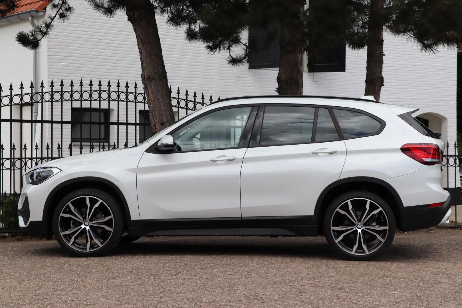 BMW X1 sDrive18i Executive |Sportstoelen |Styling 717M 20 Wit - 2