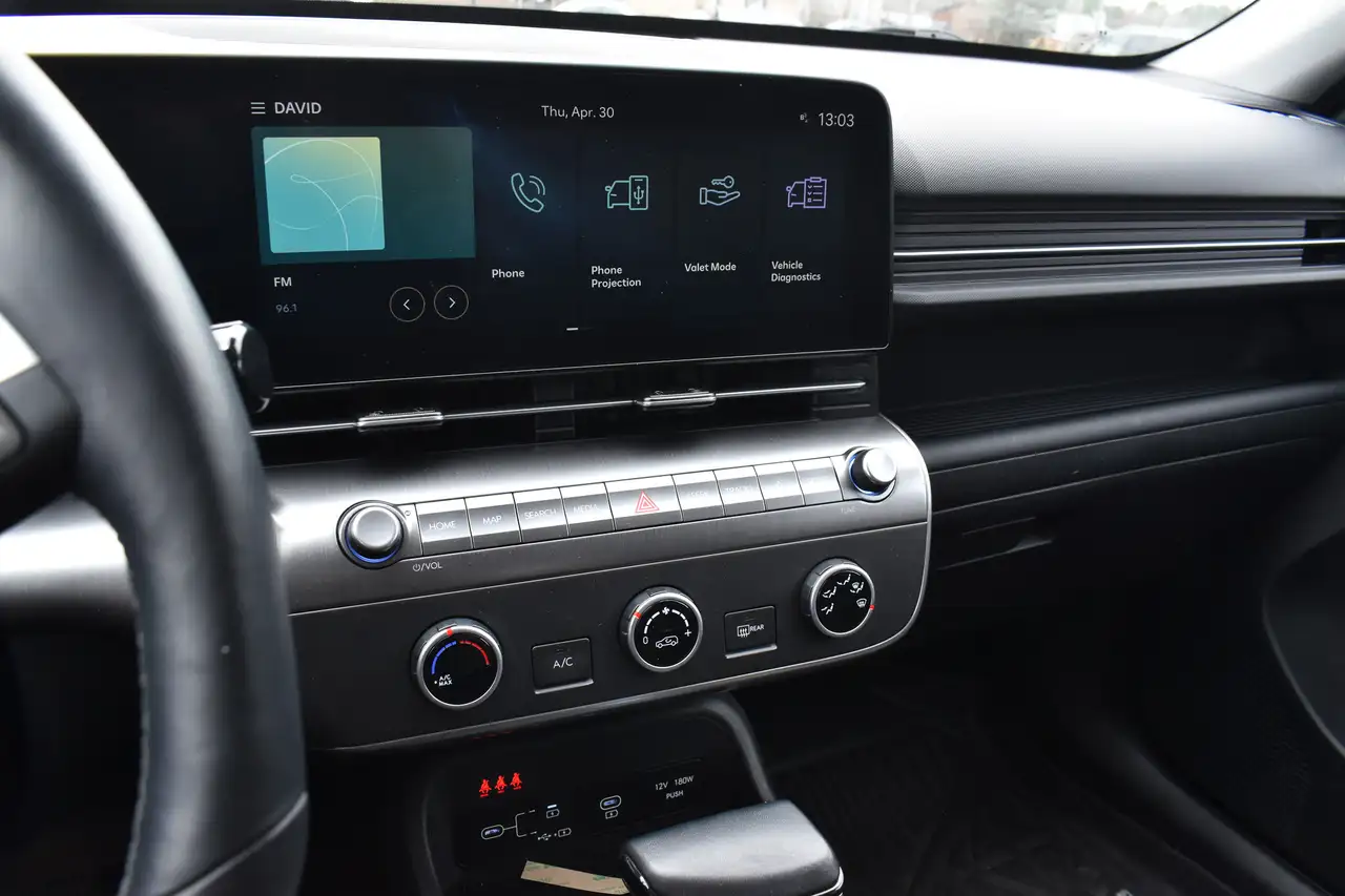 Hyundai KONA снимка Hyundai KONA