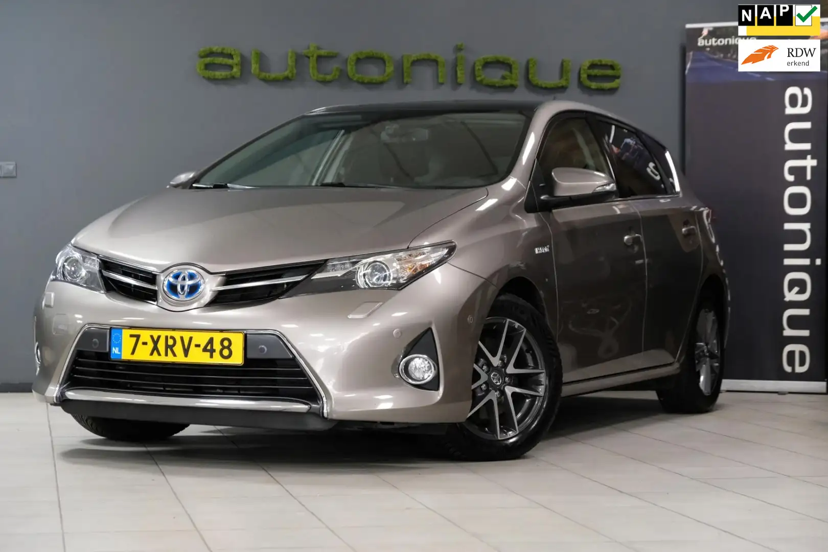 Toyota Auris 1.8 Hybrid Lease+ |Panoramadak+Trekhaak| UNIEK 105 Braun - 1
