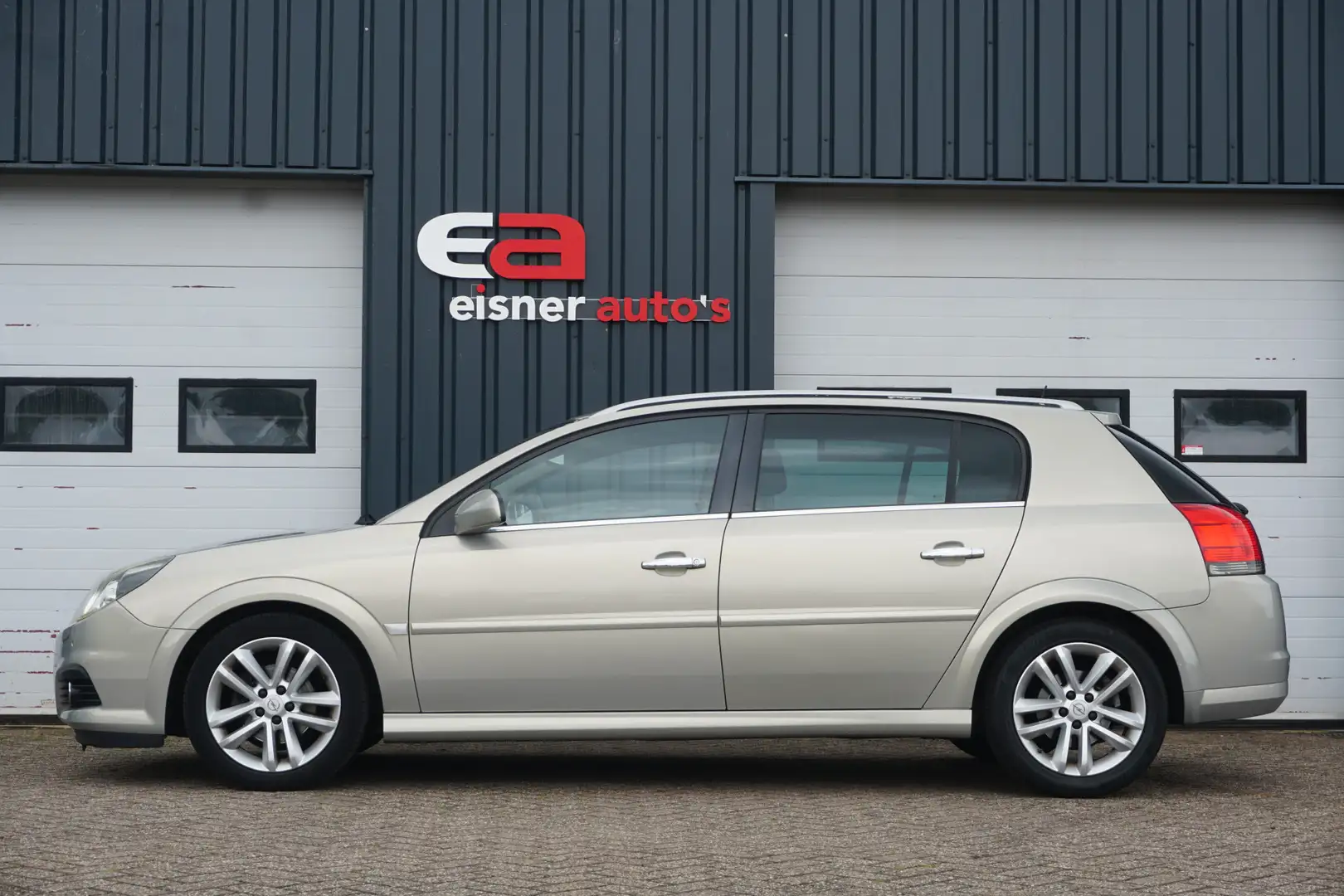 Opel Signum 2.2-16V Executive AUTOMAAT | LEDER | XENON | PDC | Grau - 2