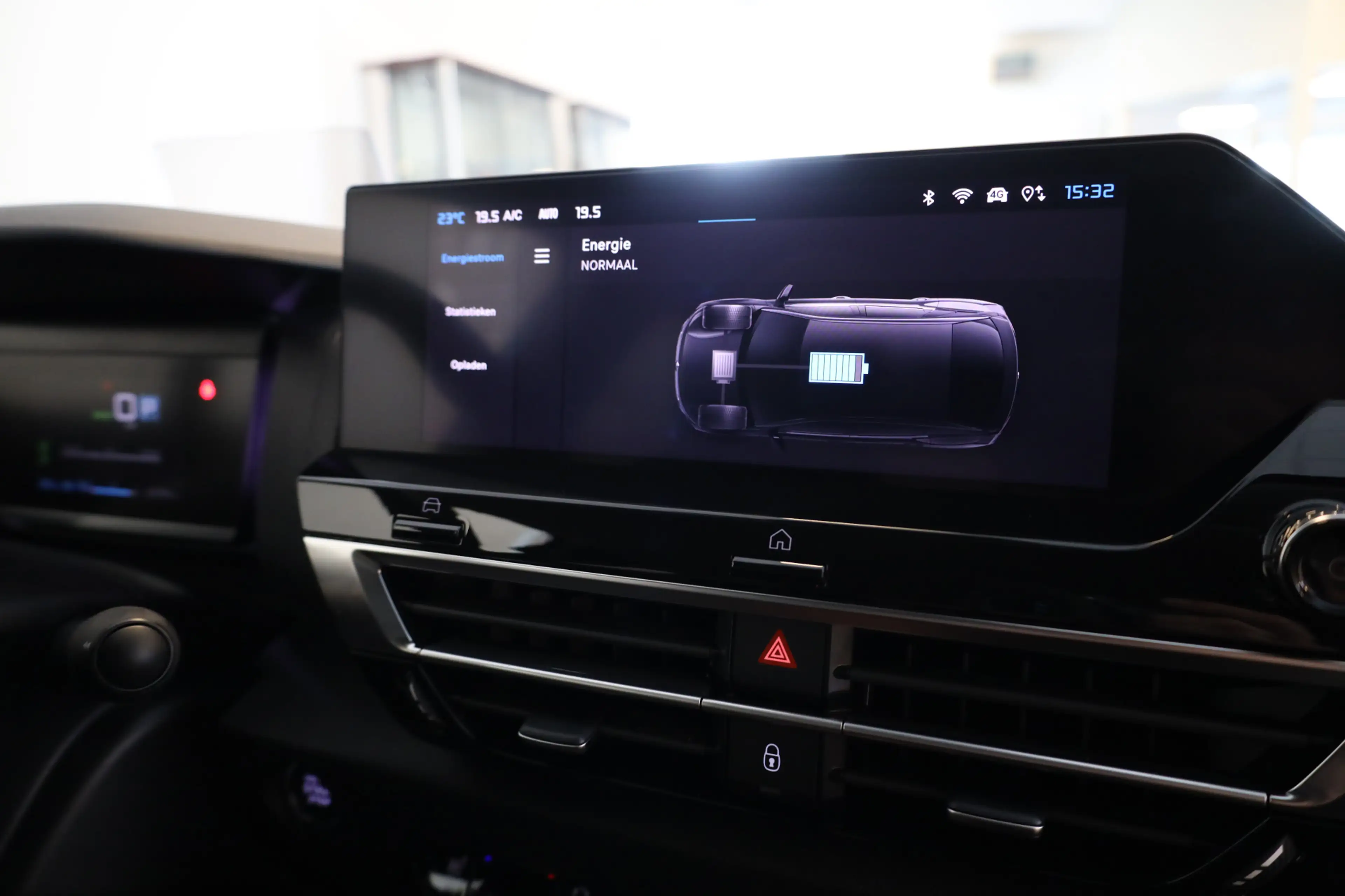 Citroen E-C4 Electric Shine 50 kWh Leer | Stoelverwarming | Camera etc — photo 18