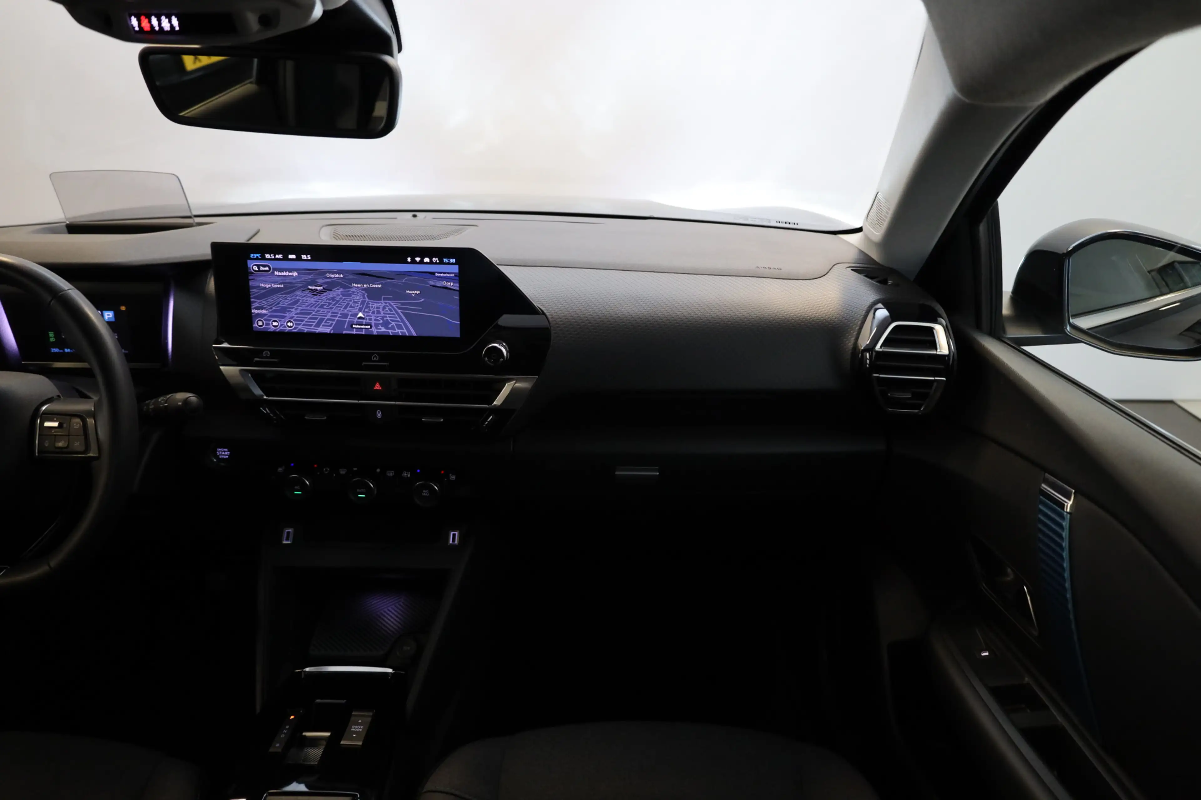 Citroen E-C4 Electric Shine 50 kWh Leer | Stoelverwarming | Camera etc — photo 36