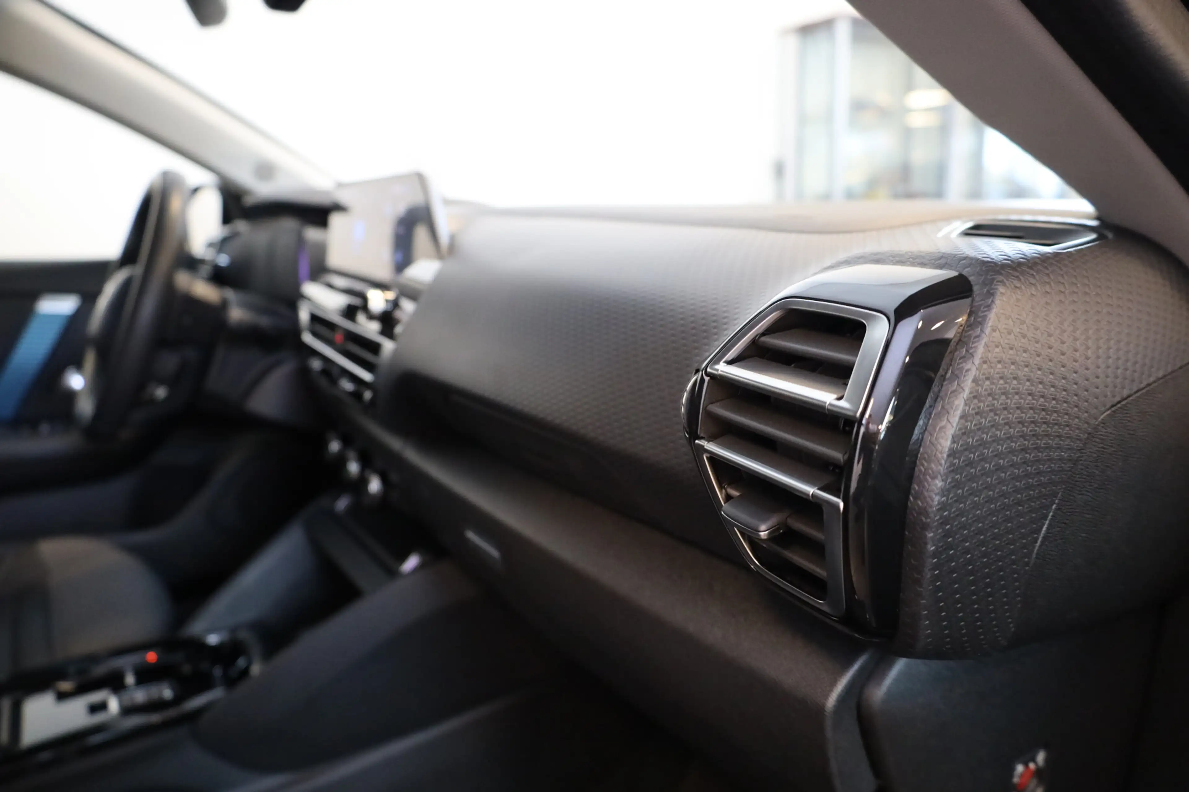 Citroen E-C4 Electric Shine 50 kWh Leer | Stoelverwarming | Camera etc — photo 11