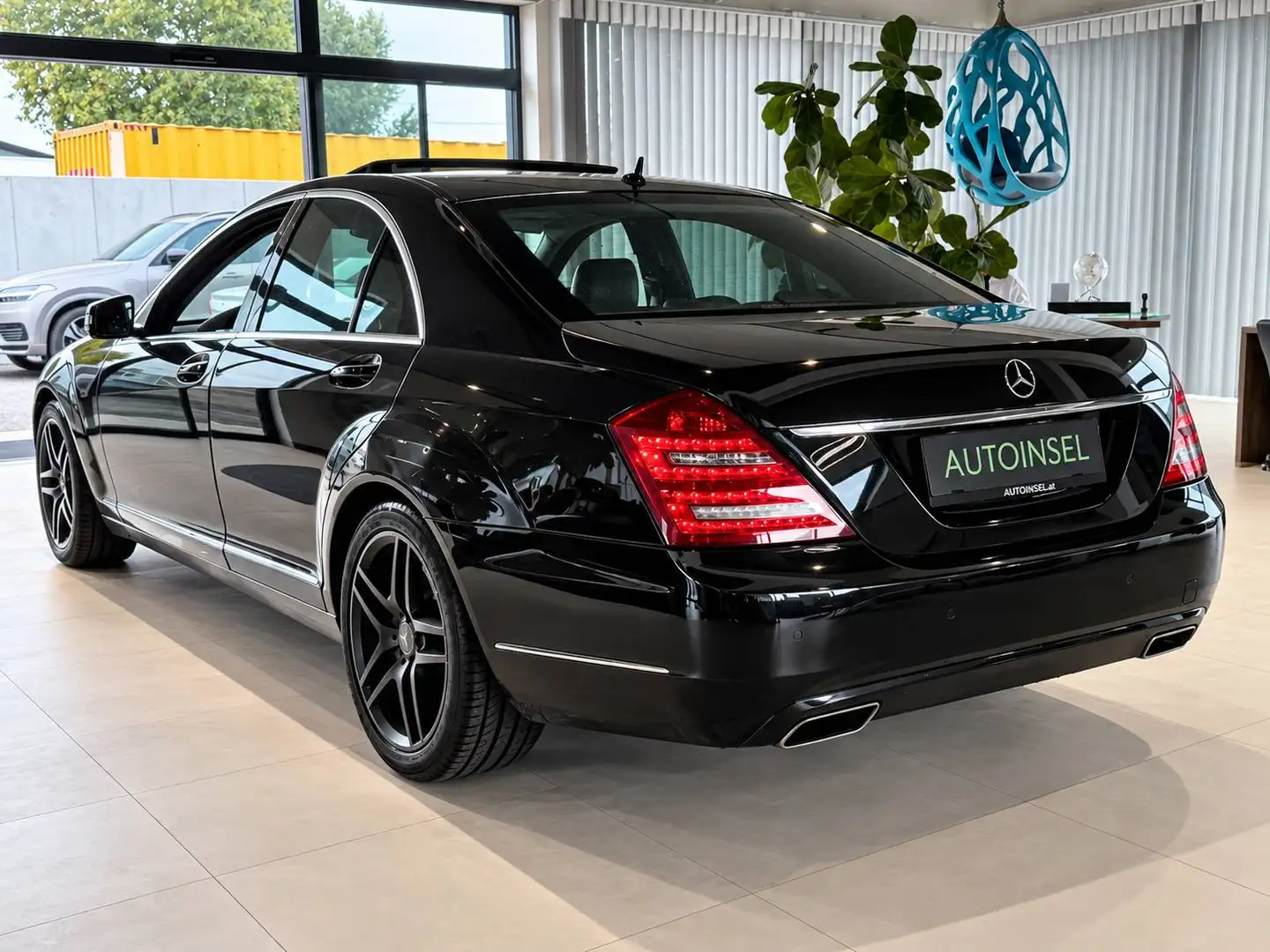 Mercedes-Benz S 350 S 350 BlueTec Nachtsichtassisten+Navi+Kamera+Heckrollo+Schiebedach+Spurhalteassistent Schwarz - 2