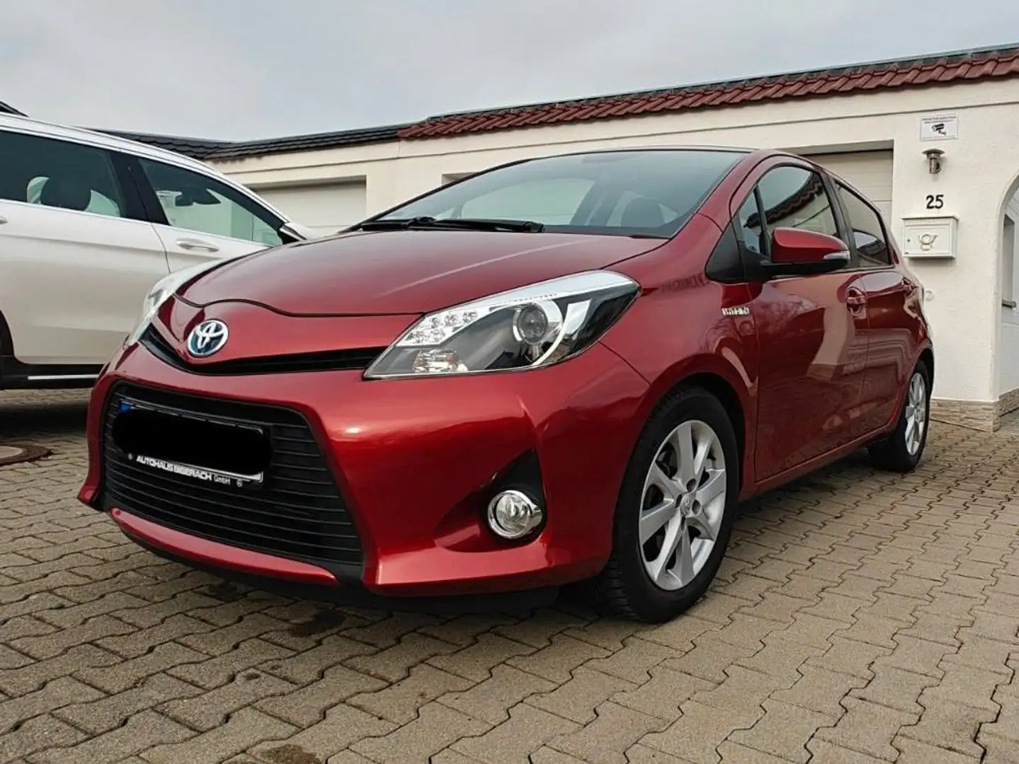 Toyota Yaris Yaris Hybrid 1.5 VVT-i Rot - 2