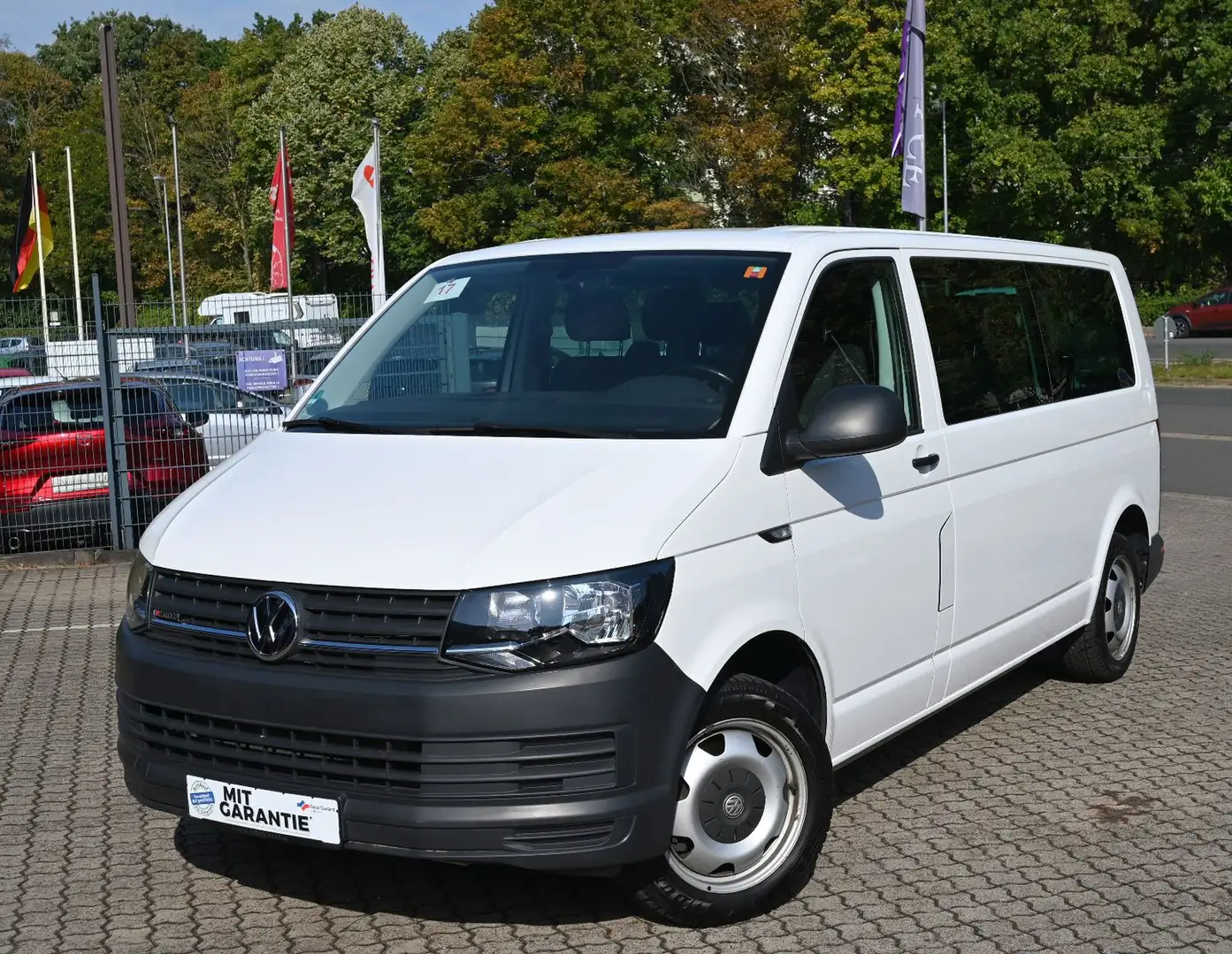 Volkswagen T6 Kombi lang 4Motion Navi AHK 9Si Standhz. PDC Blanc - 2