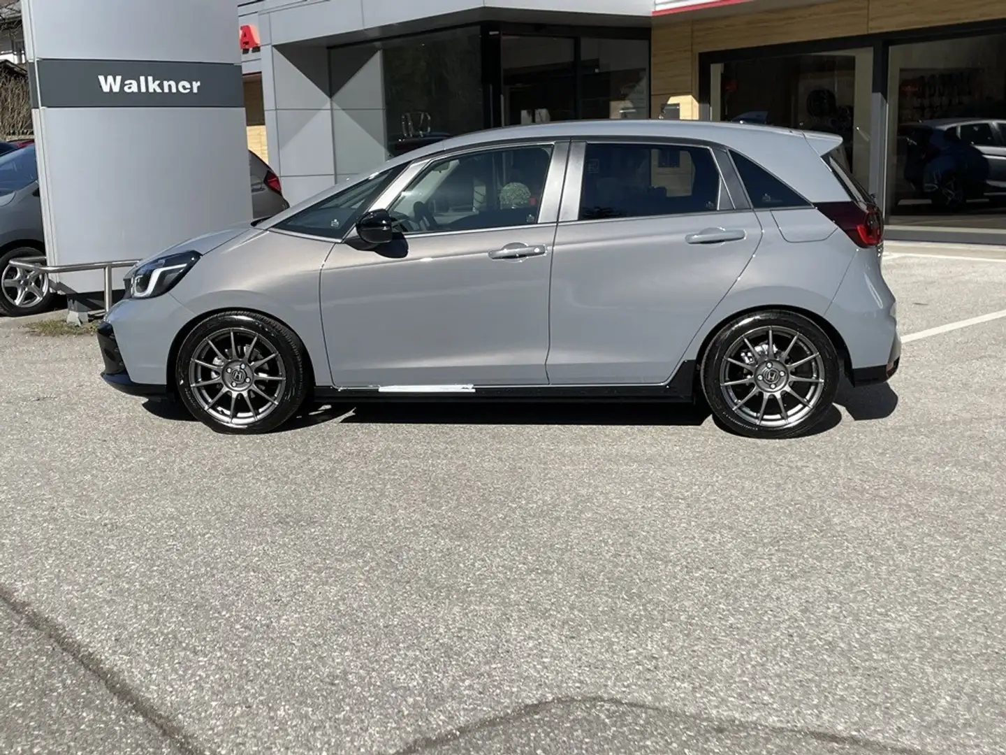 Honda Jazz 1,5 i-MMD Hybrid Advance Sport Aut. Grau - 2