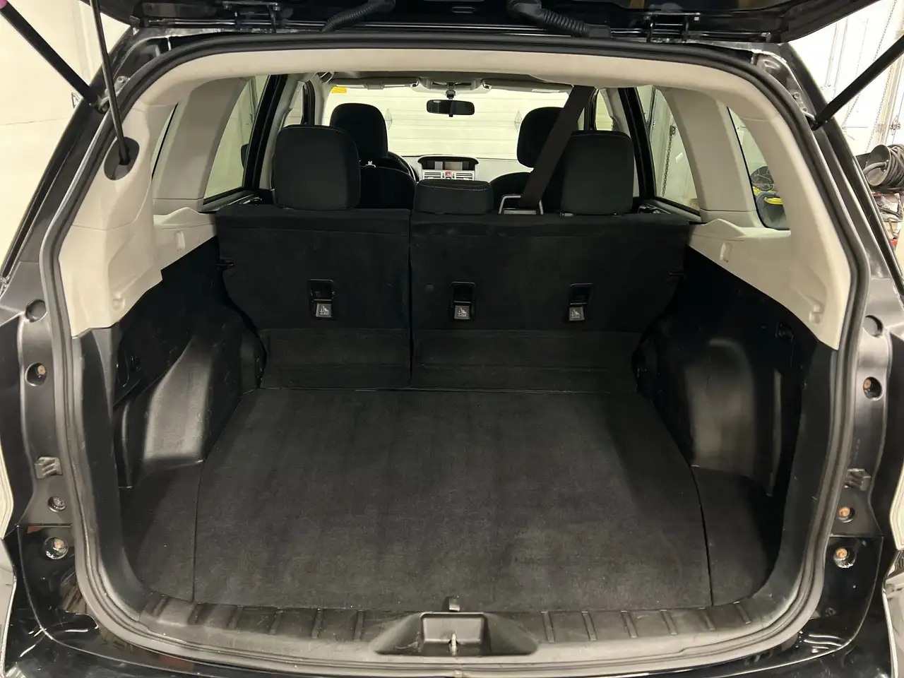 Subaru Forester снимка Subaru Forester